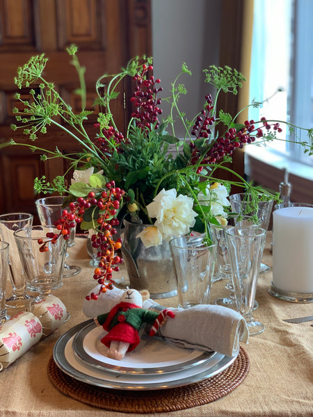 Setting a festive Christmas Table blog