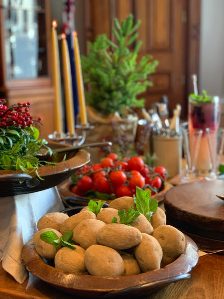 Setting a festive Christmas Table blog