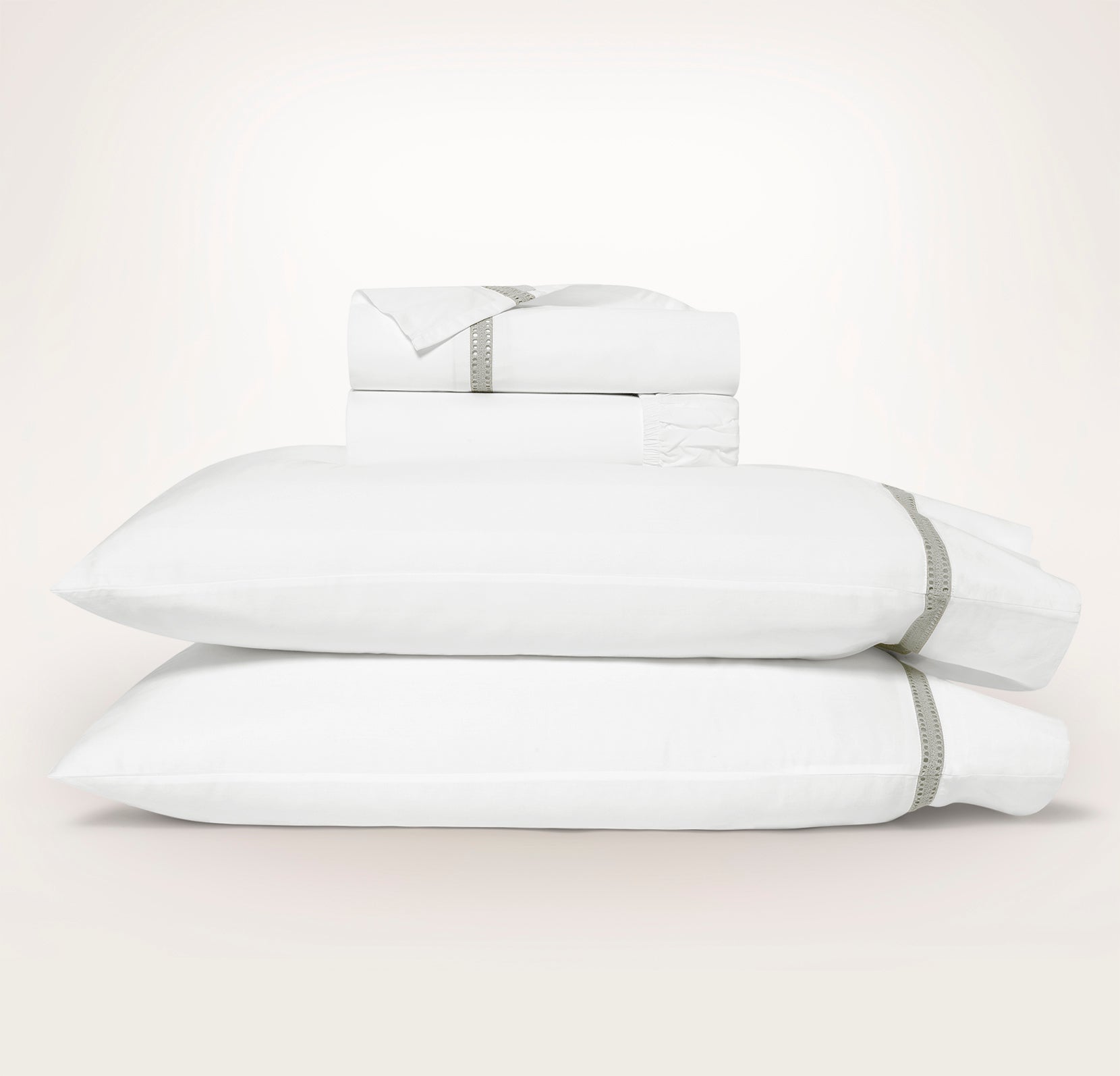 Signature Embellished Sheet Set in White/Pewter Eyelet