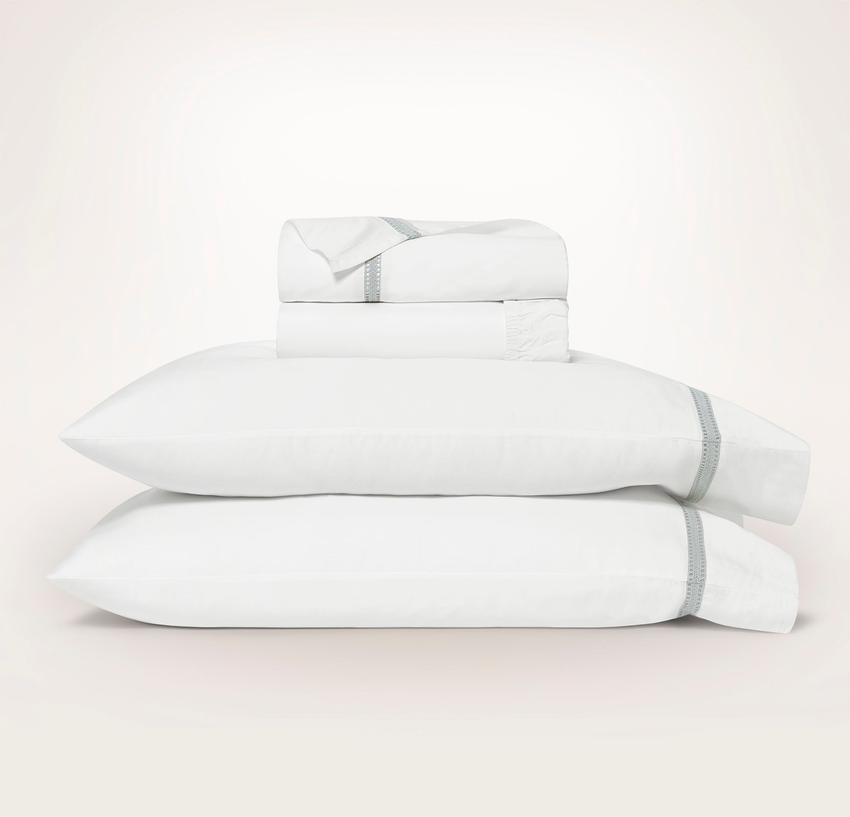 Signature Embellished Sheet Set in White/Shore Eyelet