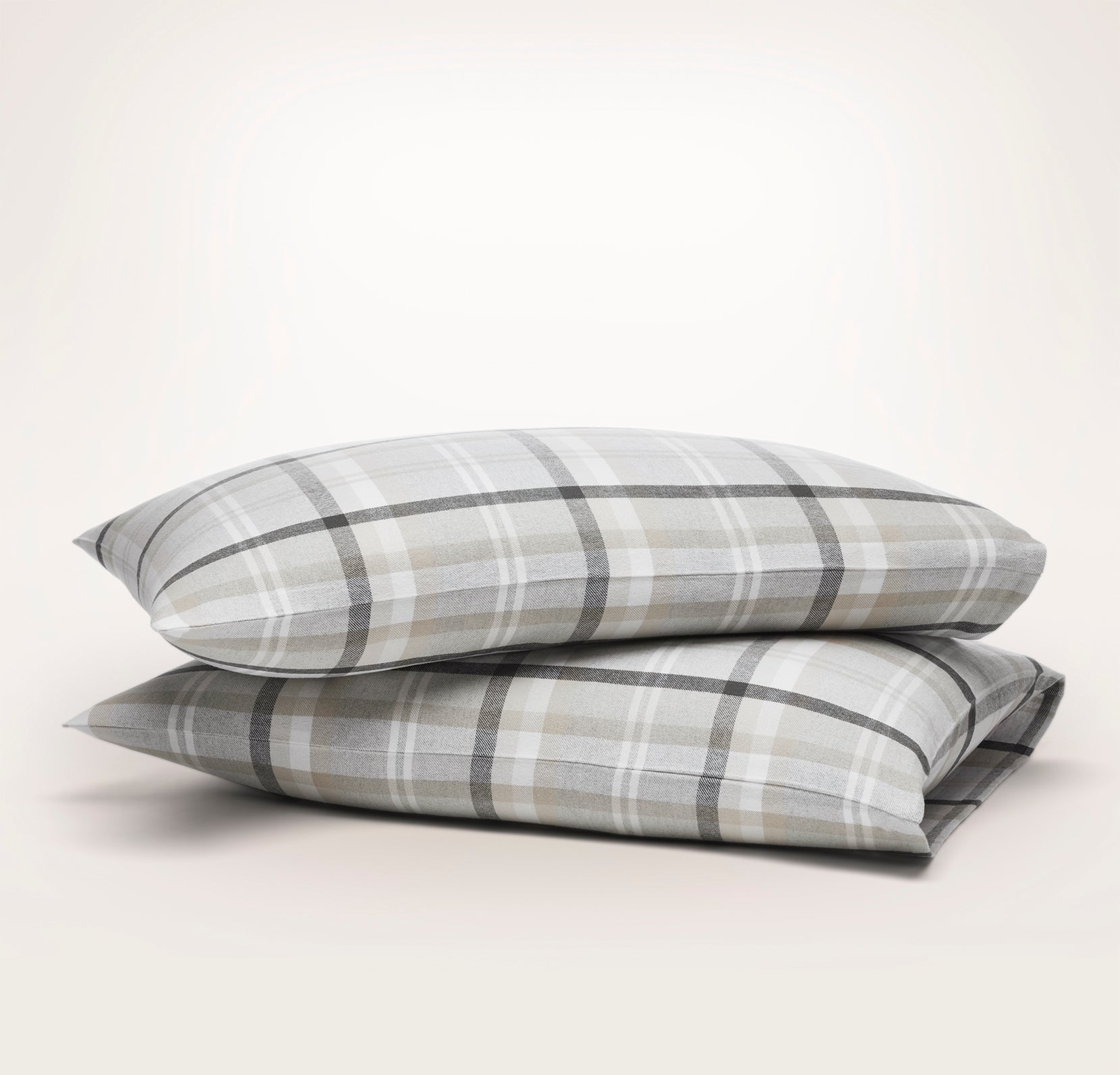 Flannel Pillowcase Set in Pewter Heathered Plaid