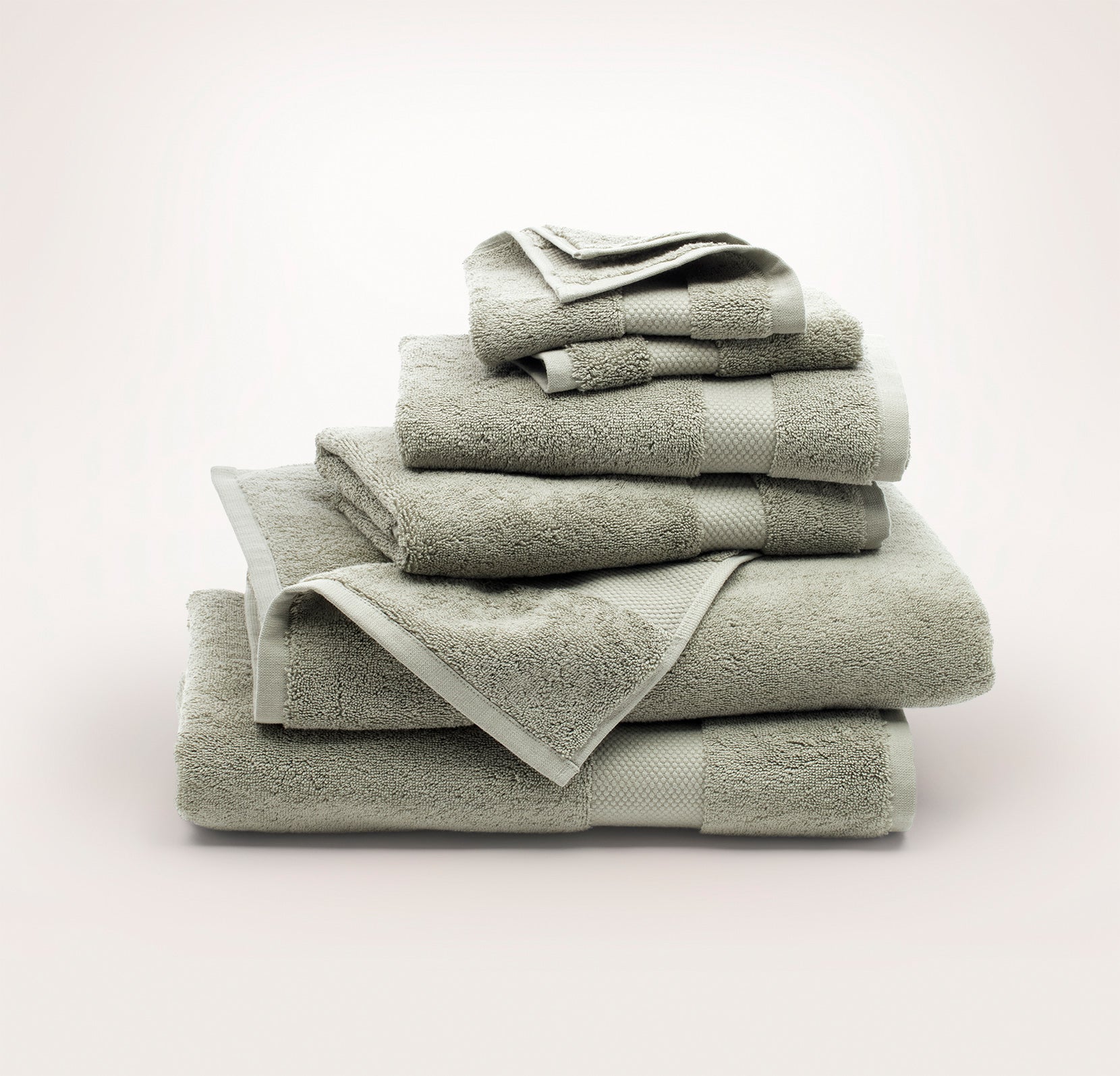 Plush Bath Towel Set in Sageleaf