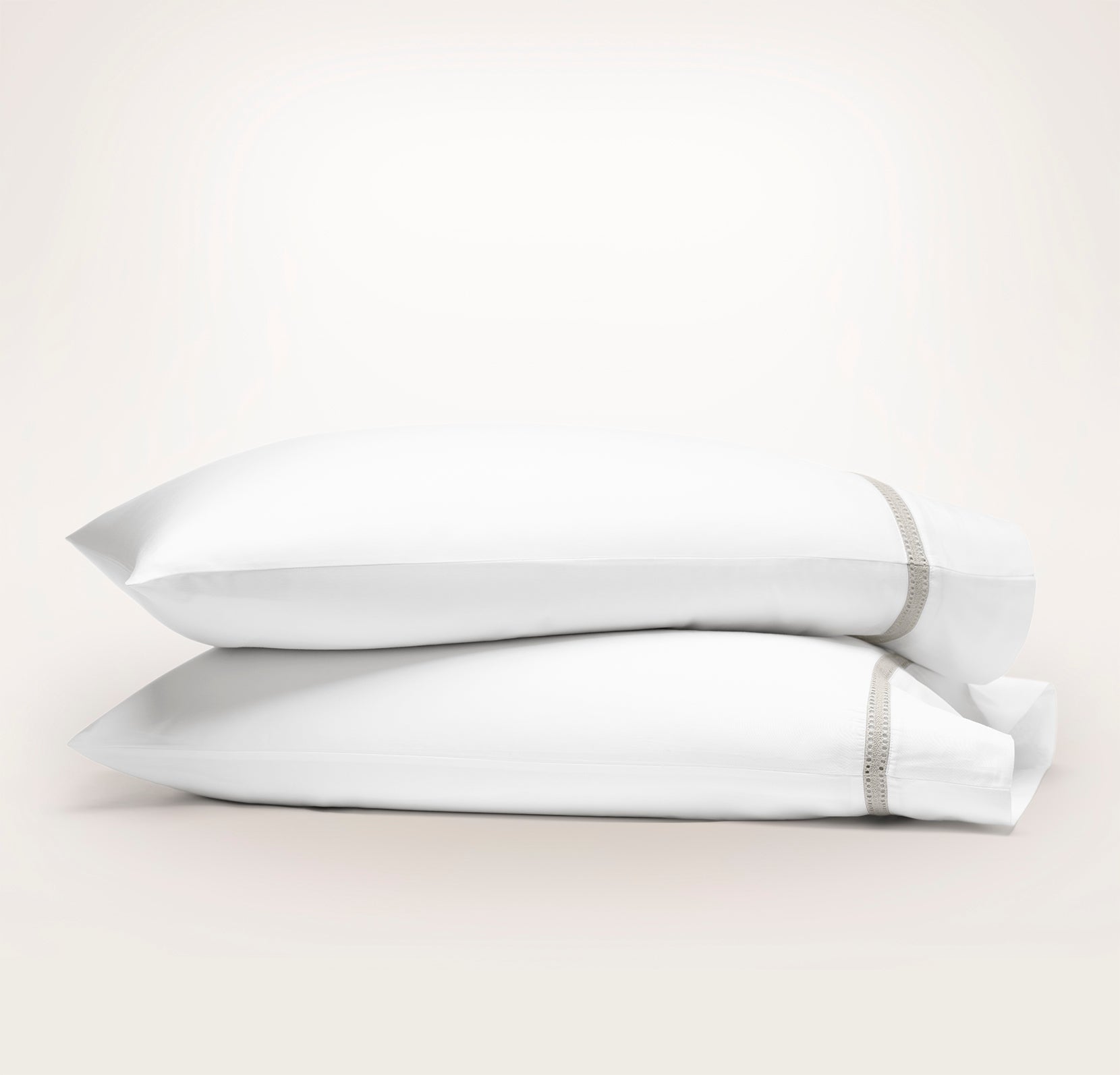 Signature Embellished Pillowcase Set in White/Pewter Eyelet