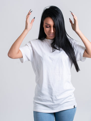 white tshirt women