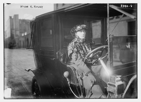 On January 1, 1915, Wilma K. Russey became New York City’s first female taxi driver.