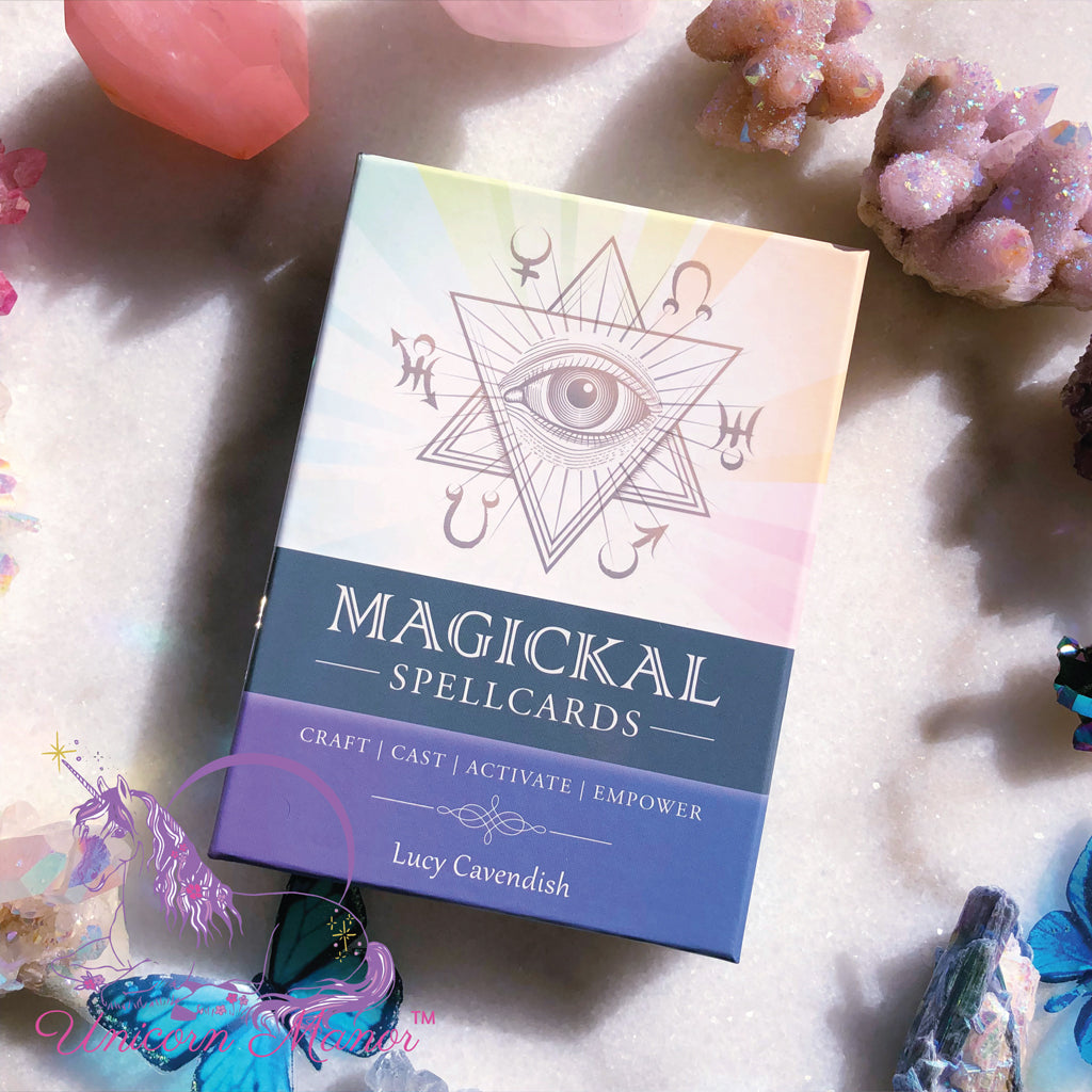 Pure Magic Oracle: Cards for strength, courage and clarity (36 Full-Color  Cards and 144-Page Guidebook) (Rockpool Oracle Card Series) (Kit)