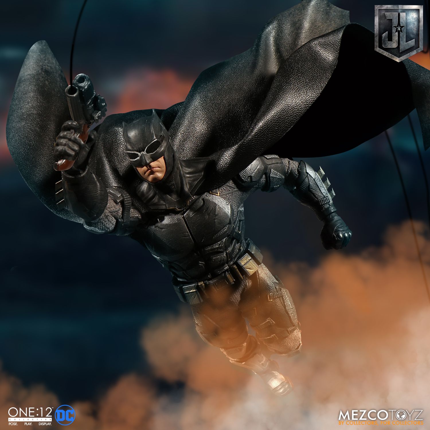 Mezco One:12 Collective Justice League - Tactical Suit Batman – Xavier Cal  Customs and Collectibles