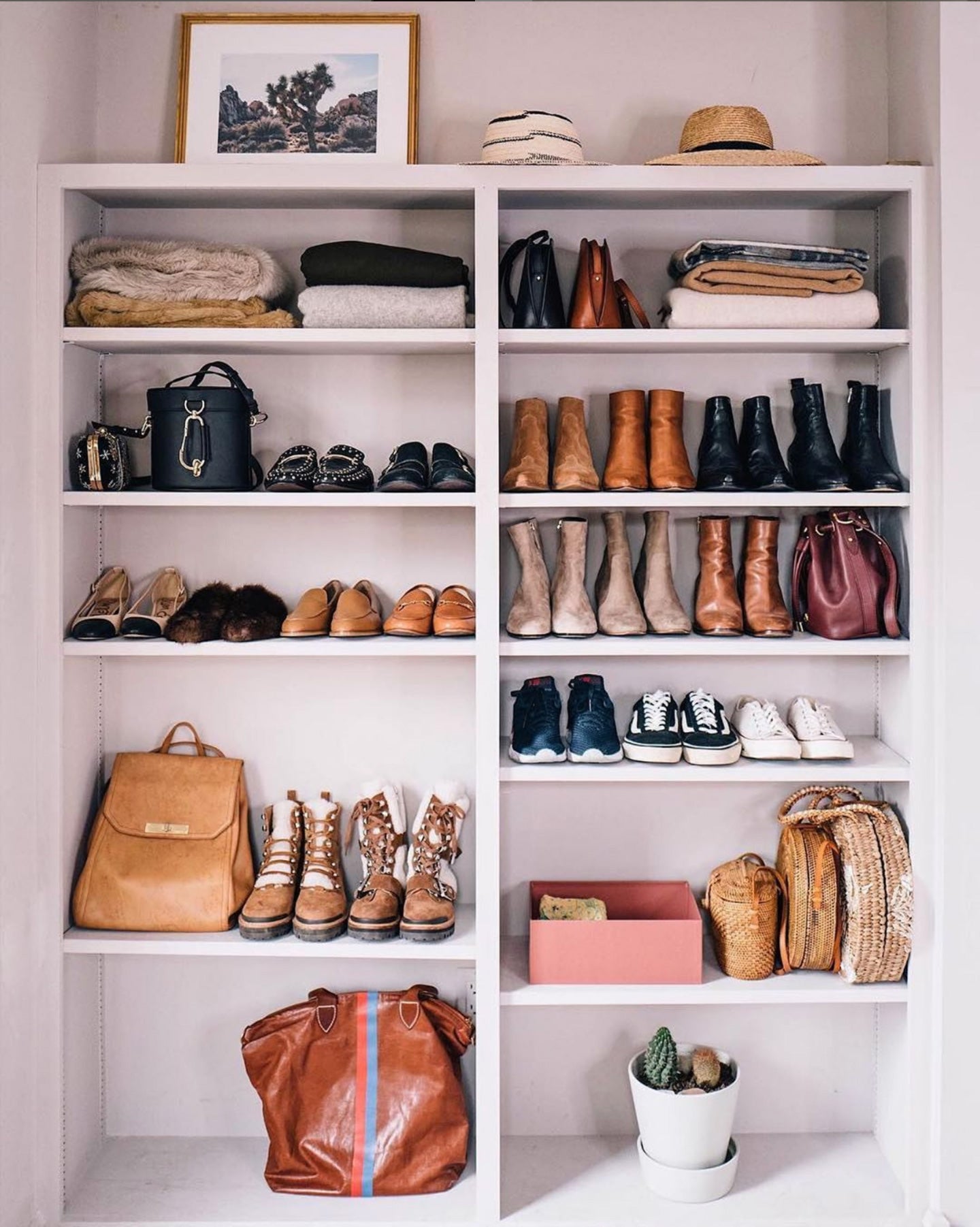 @jessannkirby Instagram - Learn How to Build a Capsule Wardrobe & Create a Stylish Outfit in One-Minute ⏰