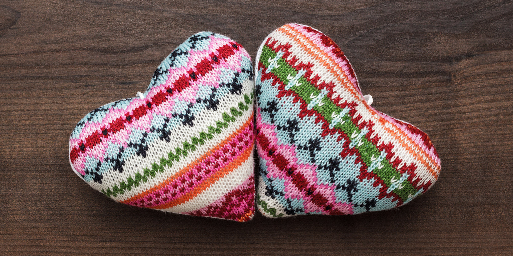 REUSE: Repurpose Old Sweaters and Jumpers - Gift Wrapping - Knitted Hearts