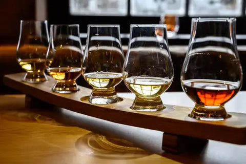 Những Điều Cần Mong Đợi Trong Trải Nghiệm Nếm Rượu Whisky 
