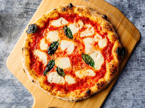 Trải nghiệm hương vị Ý đích thực với Margherita Pizza