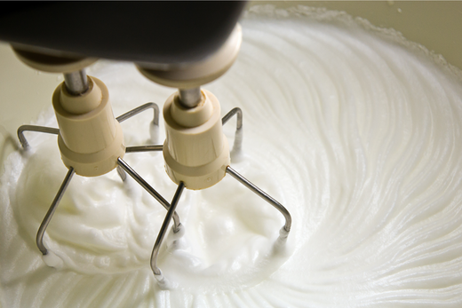 Whipping Cream Và Heavy Cream: Sự Khác Nhau Cách Làm Tại Nhà