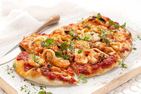 Pizza hải sản với sốt Marinara