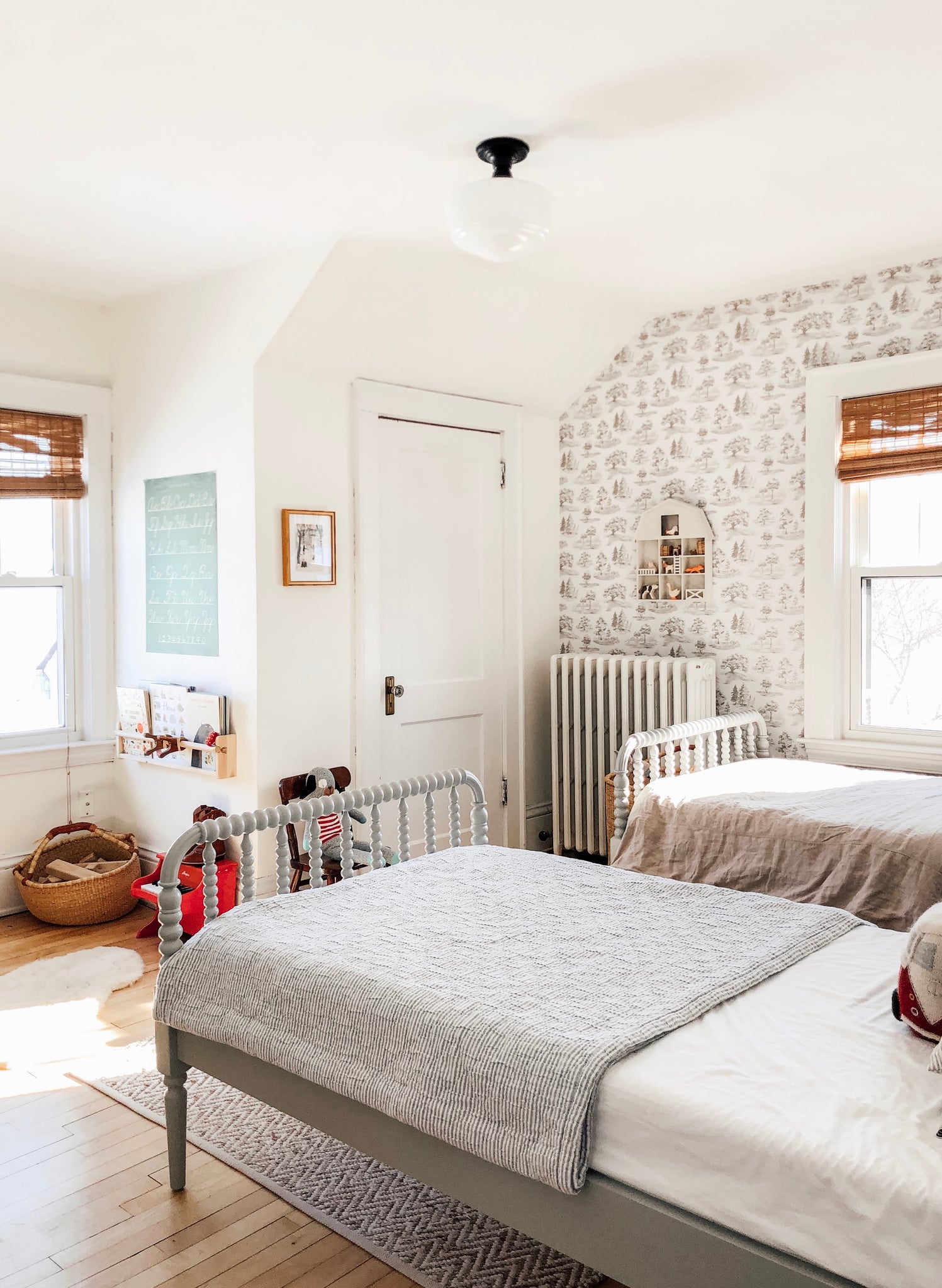 bedroom with two beds