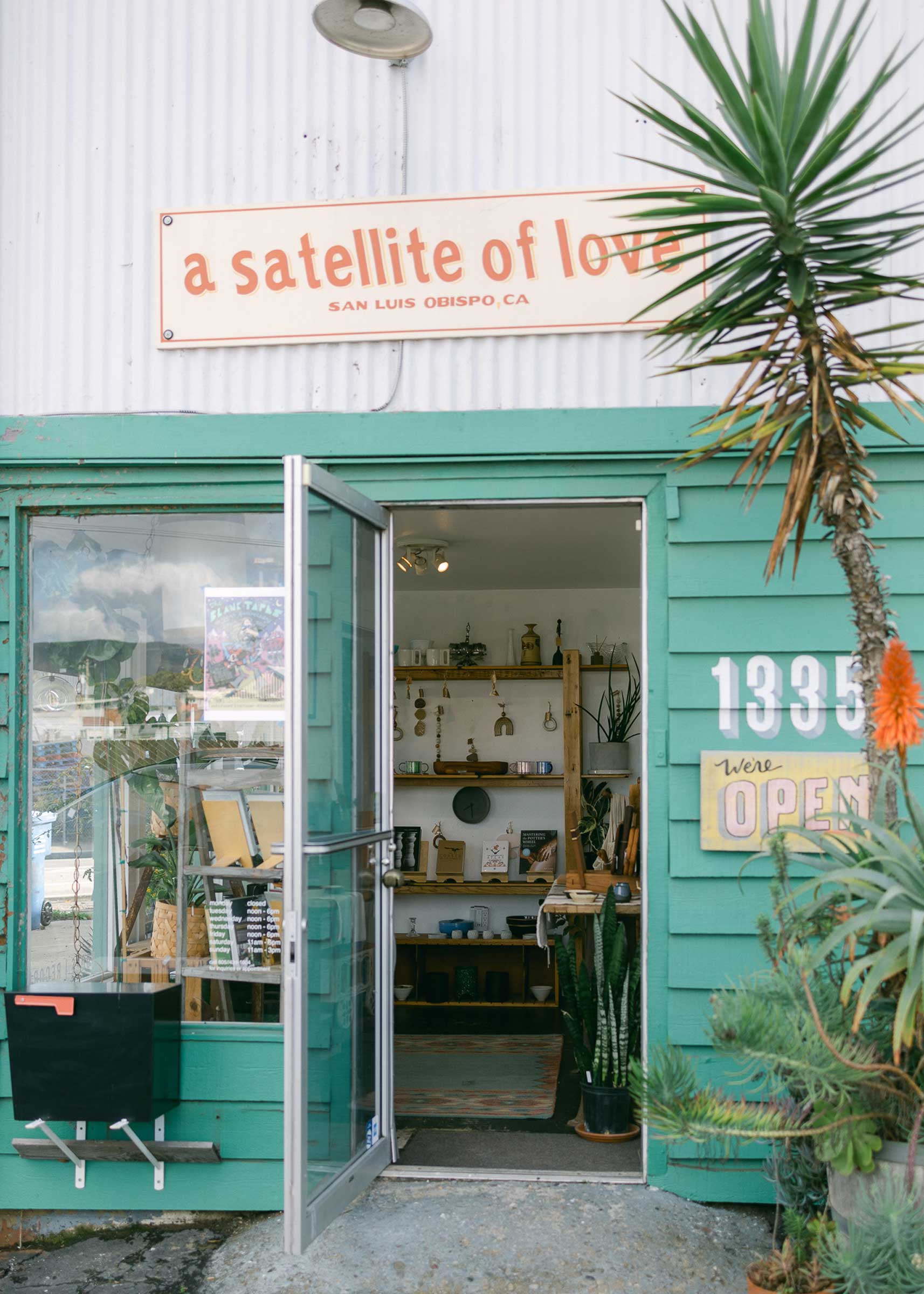 A Satellite of Love in California. 