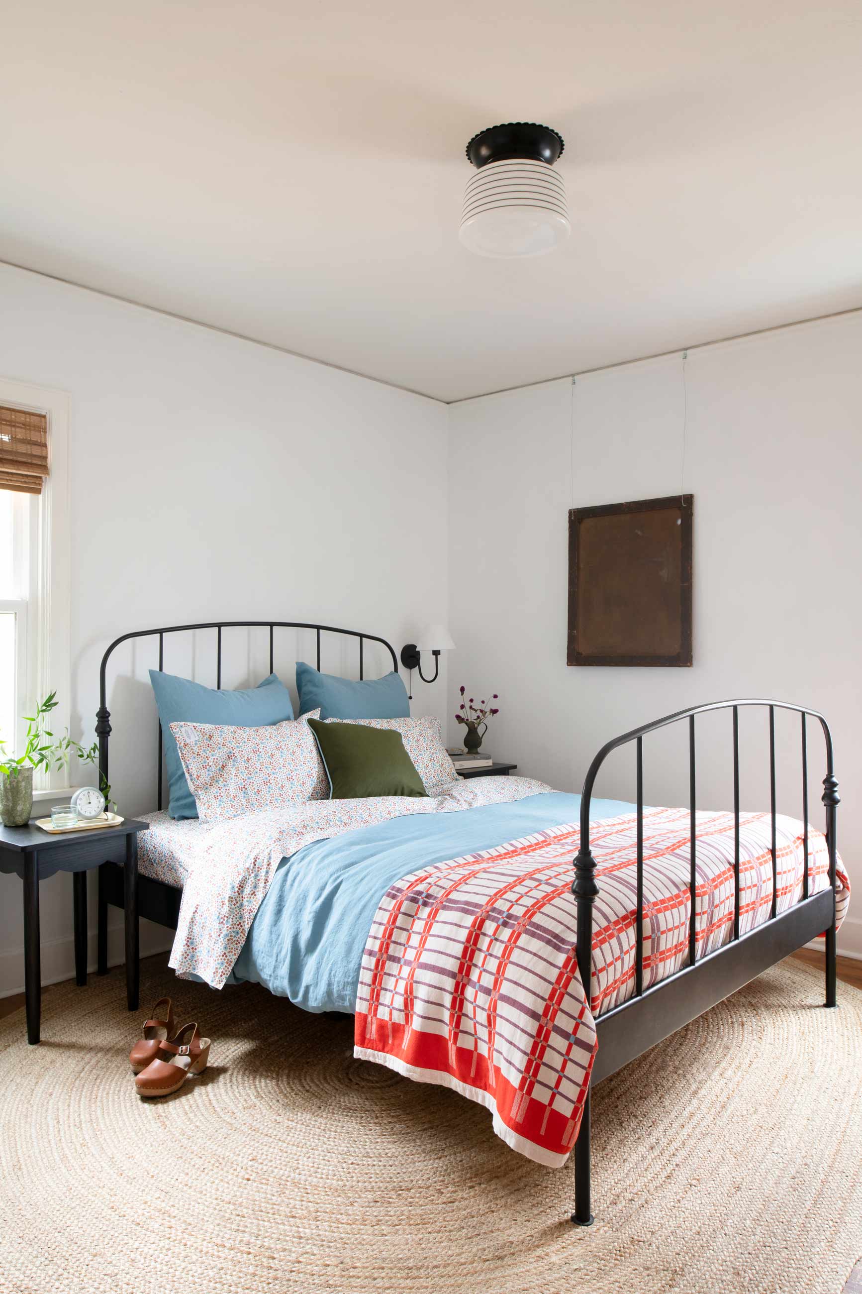 Our Top Tips for Styling Your Bed Like the Pros – Schoolhouse