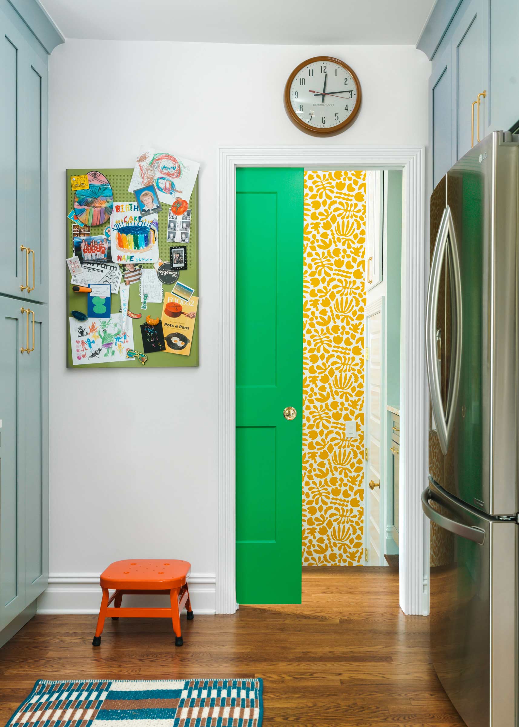 colorful kitchen.