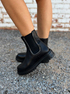 Vaneli: Zetta Black Nappa Boot – The Boutique