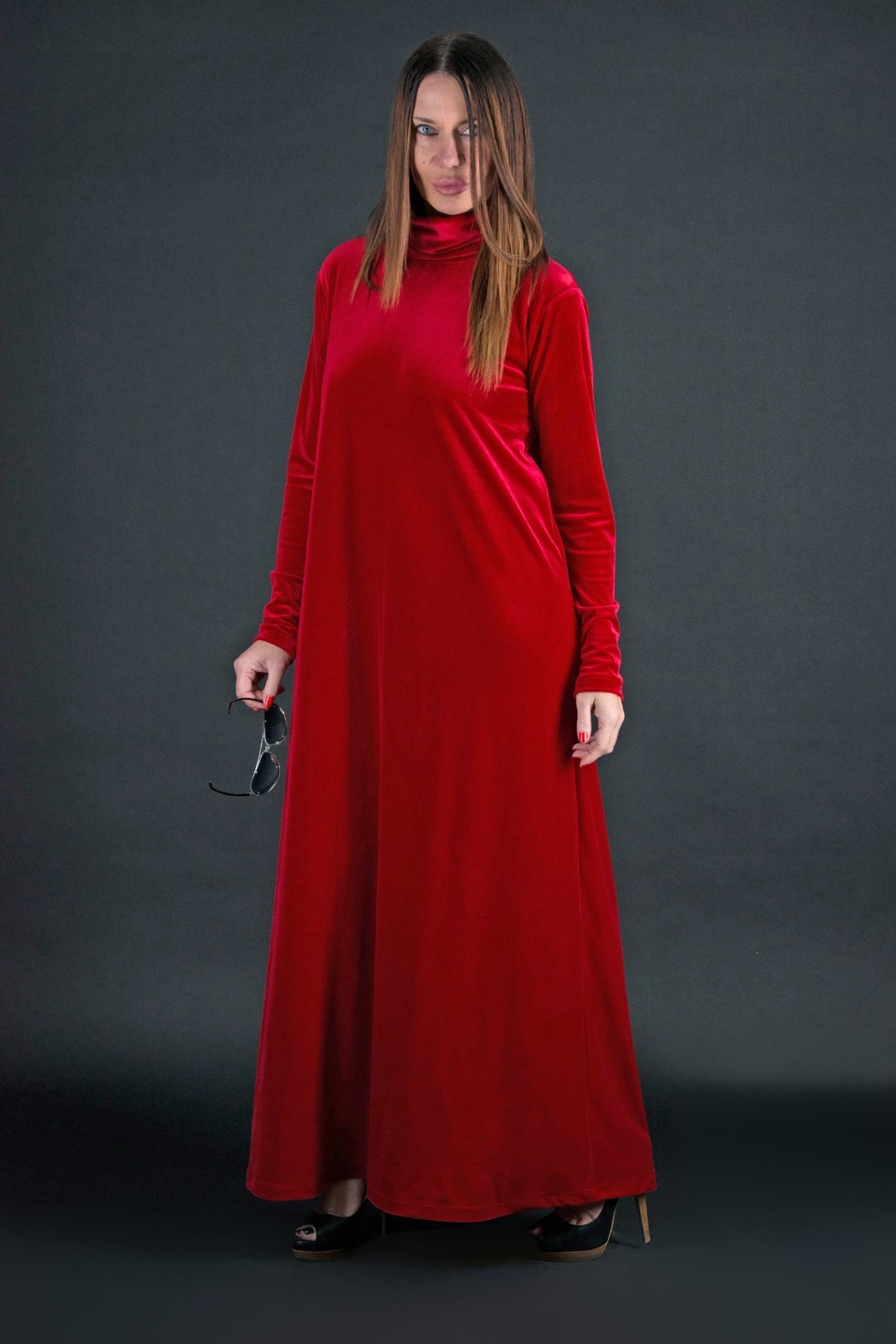 Elegant Turtleneck Velvet Dress VALERIE – EUG FASHION