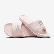 Nike Sandalias Victori One Slides Rosado/Plateado, para Mujer