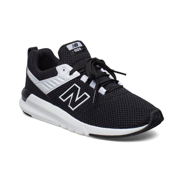 new balance blancas y negras