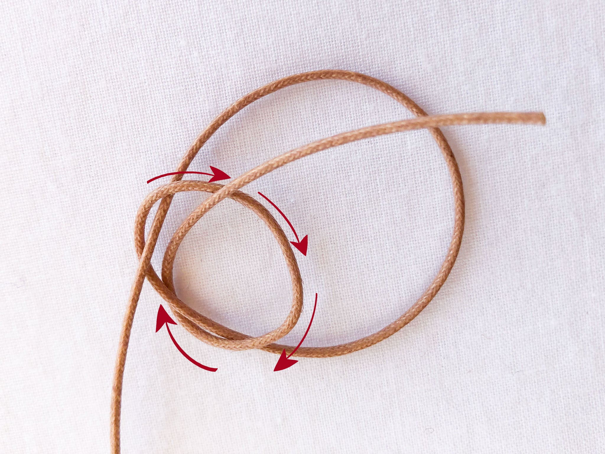 How to tie a slip knot step 3