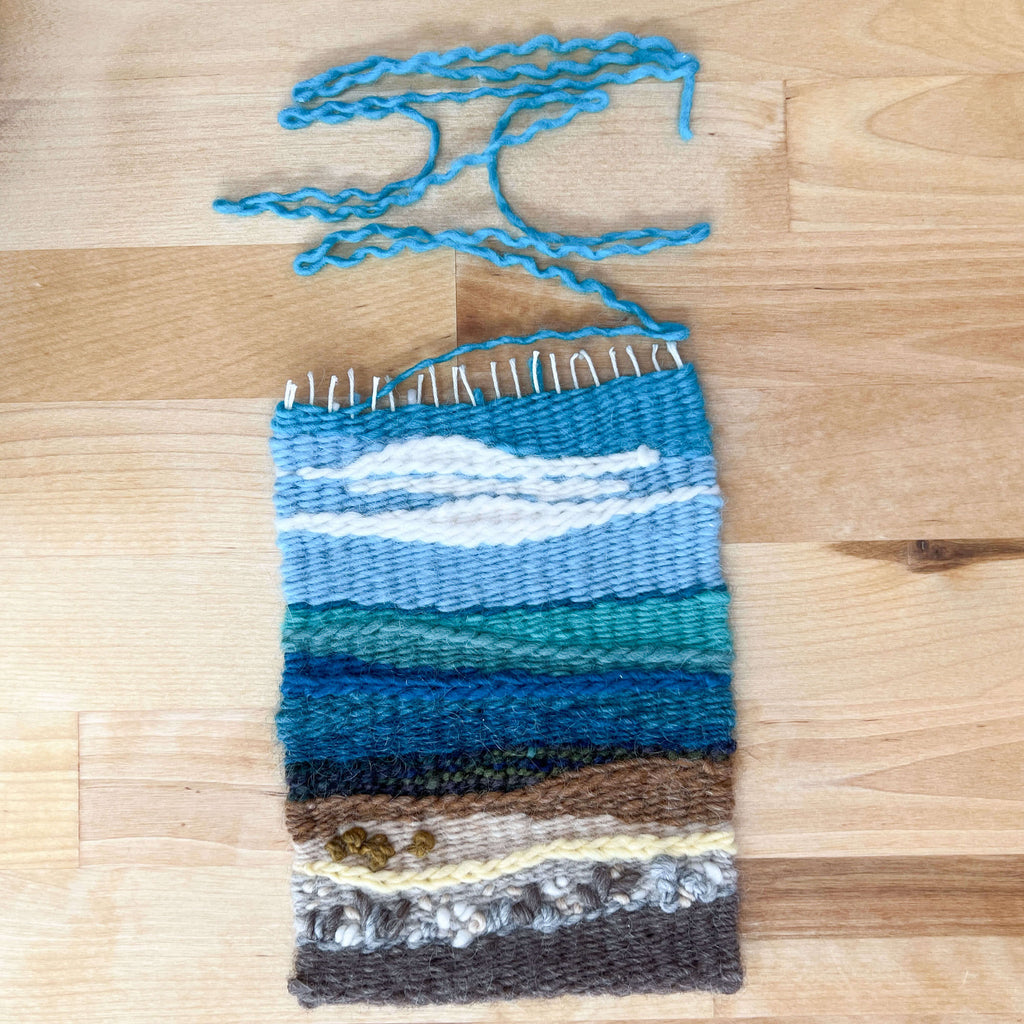 tapestry weaving with unraveled yarn