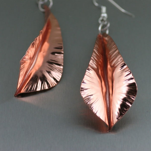 Fold Formed Copper Leaf Dange Earrings – Detail