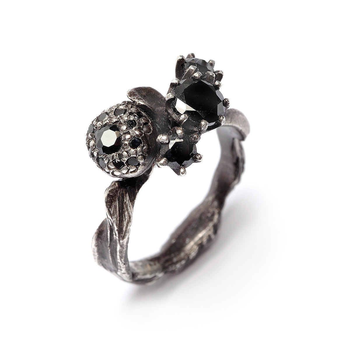 BLACK RING | JULIA deVILLE