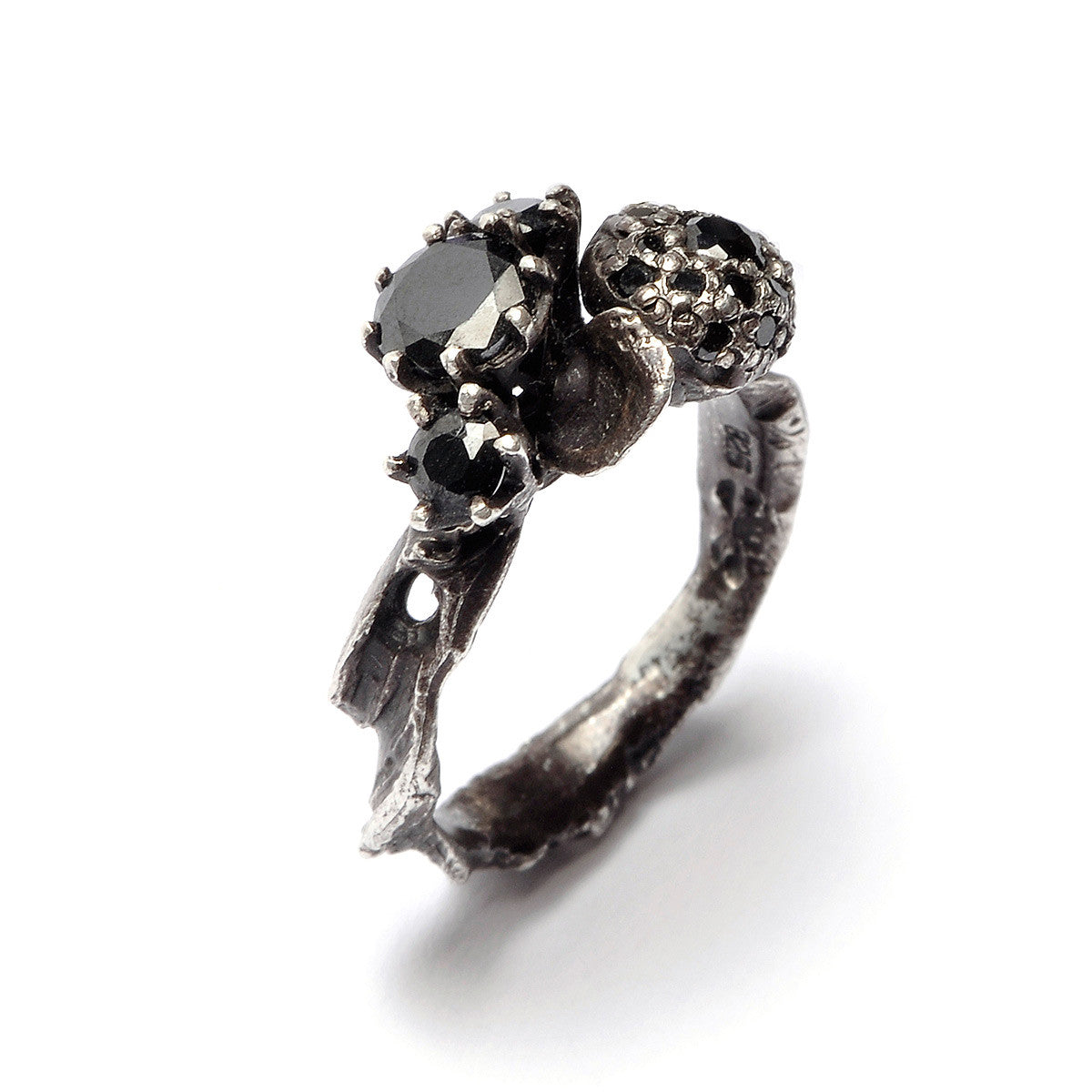 BLACK RING | JULIA deVILLE