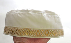 White Bukkarian kippah with golden diamonds tapestry trim