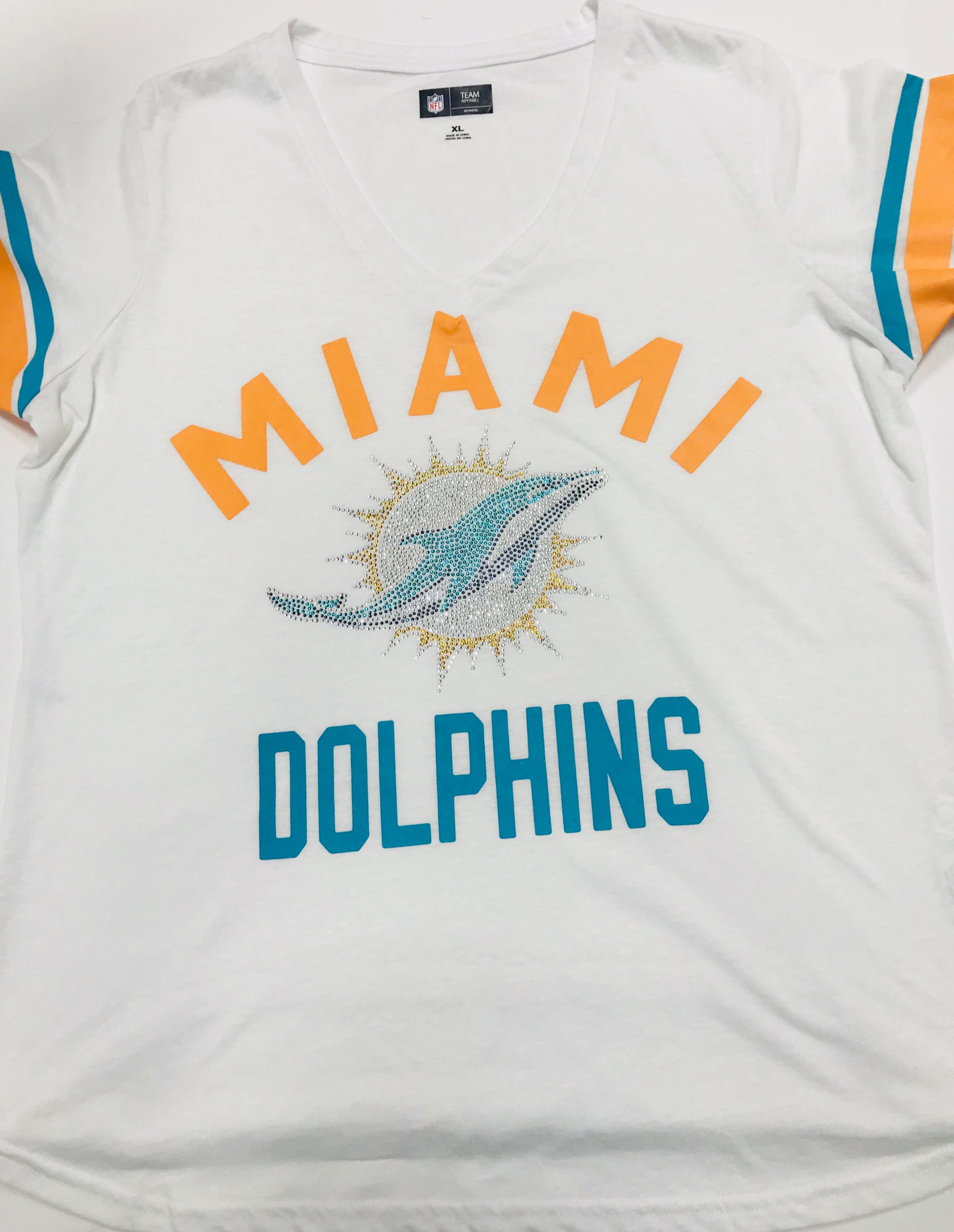 white miami dolphins t shirt