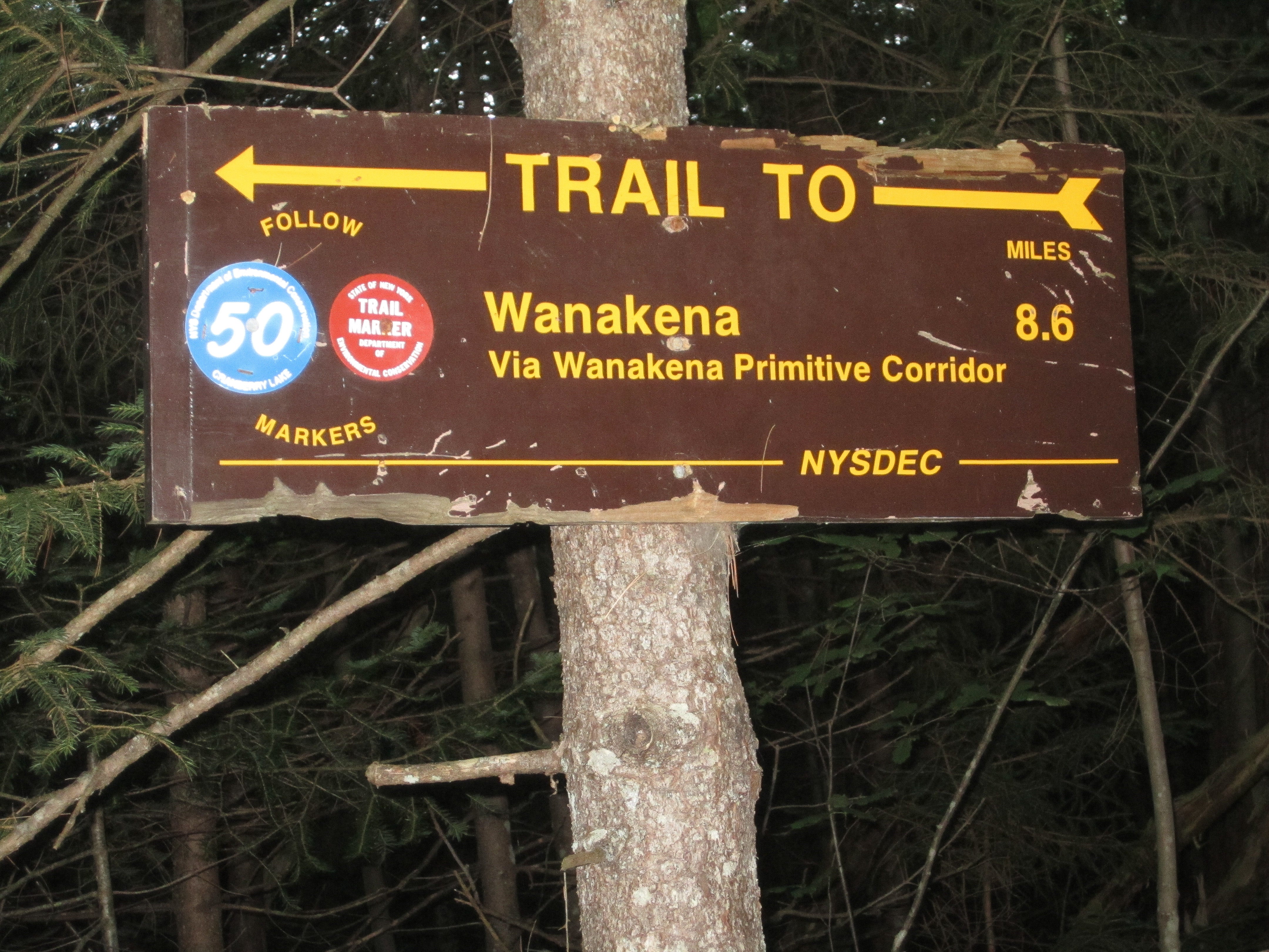 Trail sign to the lake