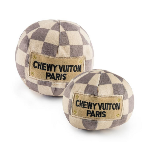 https://cdn.shopify.com/s/files/1/1163/7124/products/CheckerChewyVuitonBallDogToy_600x.png?v=1631176691