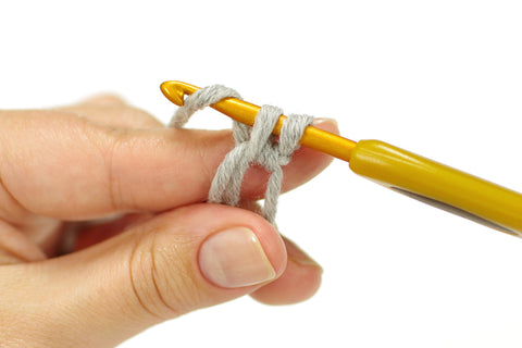 Start crocheting with adjustable loop