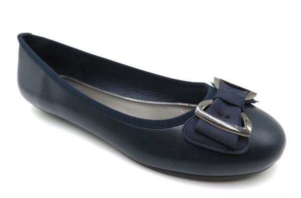 navy slip on pumps