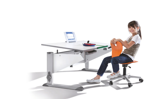 ergonomic desk for child