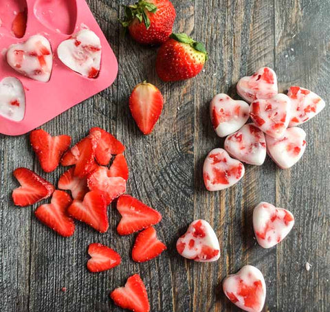 easy diy frozen strawberry yogurt dog treats heart shaped