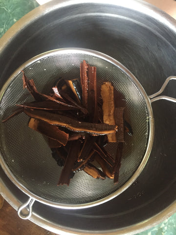 Straining reishi mushroom tea