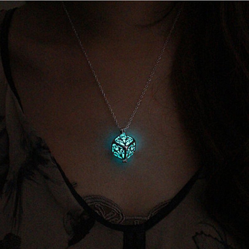 glow in the necklaces