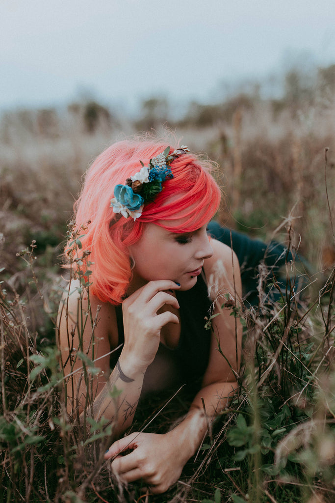 green flower hair accessories