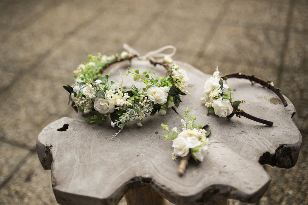 beige flower hair accessories