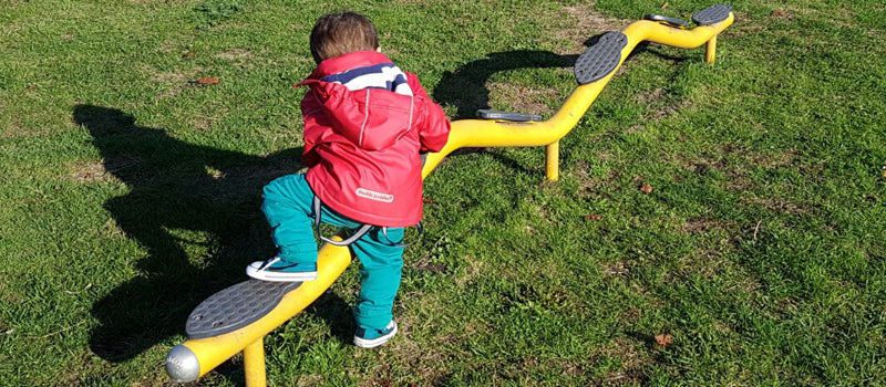 beneficios jugar al aire libre para los niños