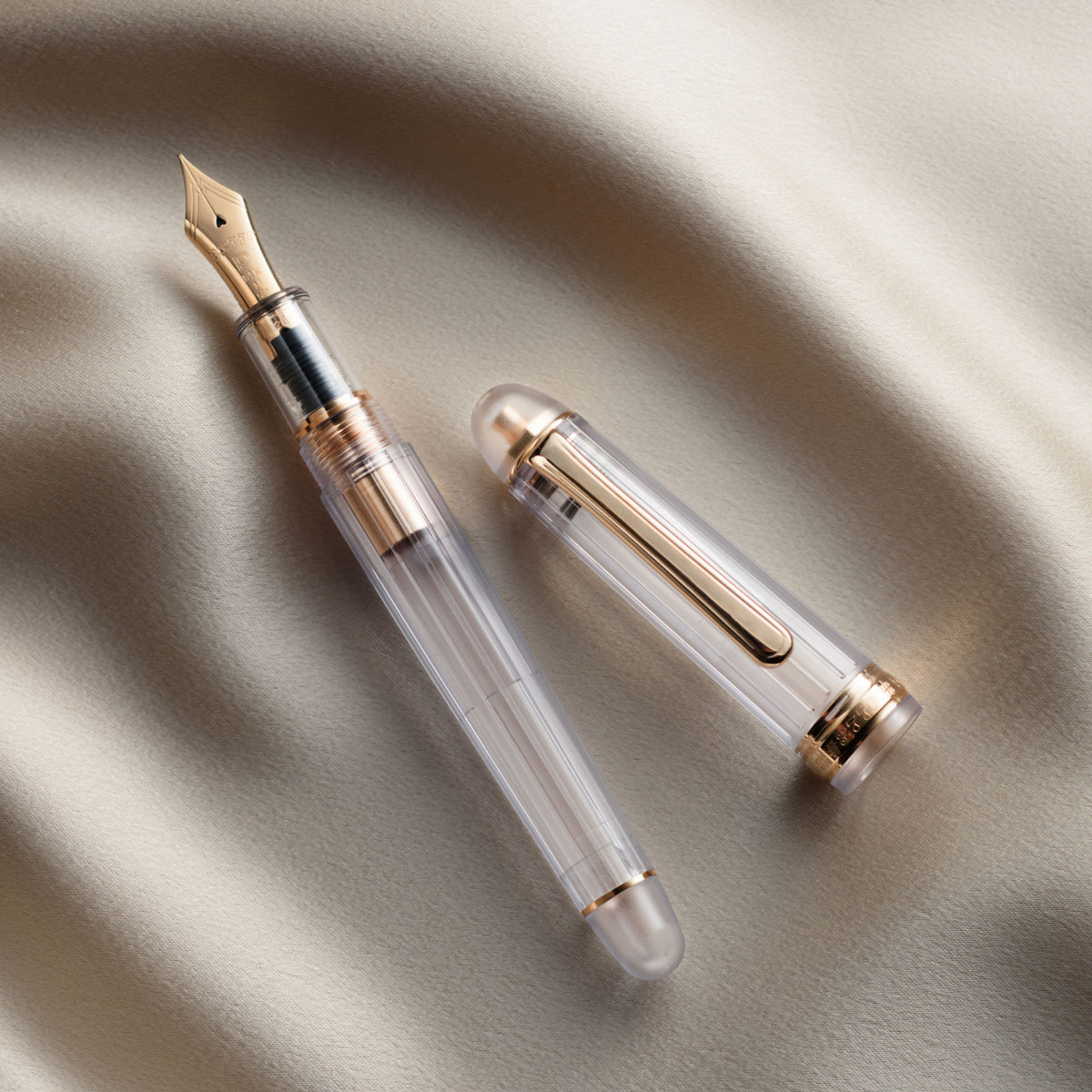 https://cdn.shopify.com/s/files/1/1166/3926/products/Platinum-Fountain-Pen-_3776-Century-Nice-2_1200x.jpg?v=1646364961