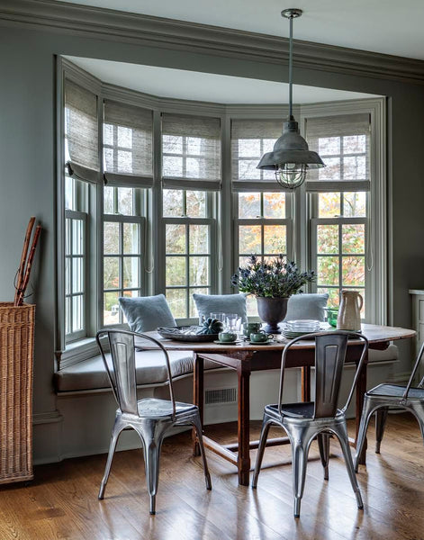 Breakfast area in bay window by Mark Cunningham