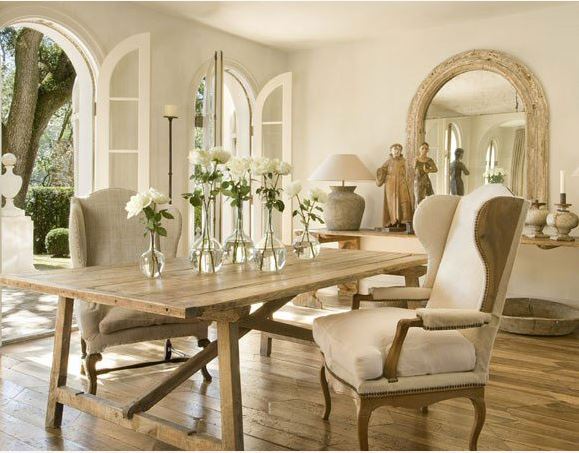 Rustic farmhouse table and chairs in a farmhouse dining space