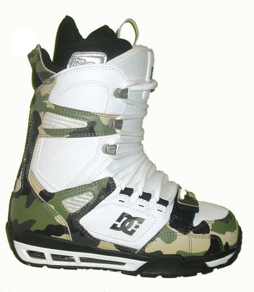 dc snowboard shoes