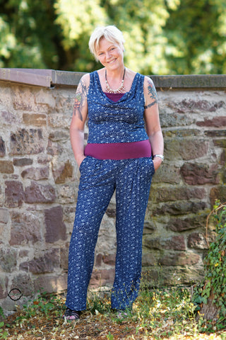 Viscose-Jersey - "Glitter Waben" - Glitzer kombiniert mit dem Viscose-Jersey - "Lisa" - unifarben genäht wurde eBook - "Summer Breeze" - Jumpsuit - Jumper - Nähen - Damen - Mädchen - Sommer - Sommerjumpsuit - Mamili1910 - Stoff & Schnitt - Glückpunkt.