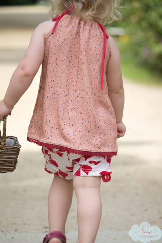 Crepé-Georgette - "Réjane" kombiniert mit Wäschespitze Mara & Jeans "Cinta" genäht wurde ein Shirt "Marie" und eine "Summerbüx Ilvy" von Nana - Nähen - eBook - Stoff - Kinder - Sommer - Shirt/Top - kurze Hose - Glückpunkt.