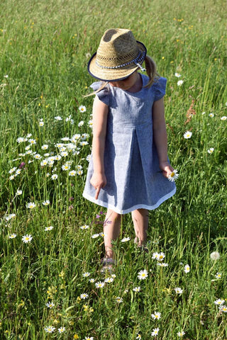 eBook - "Alwa" - Webwaren-Kleid - Bunte Nähigkeiten - Dieses zuckersüße Kleid aus Webware ist perfekt für den Sommer, da du hier luftig leichte Stoffe wie Musselin und Baumwolle verarbeiten kannst. Alwa hat niedliche Flügel-Ärmelchen, eine schicke Kellerfalte im Rockteil und wird hinten mit Knöpfen geschlossen - Webwarenkleid - Nähen für Kinder/Mädchen - Sommerkleid - Sommerkleidchen - Sommer/Frühling -  Glückpunkt.